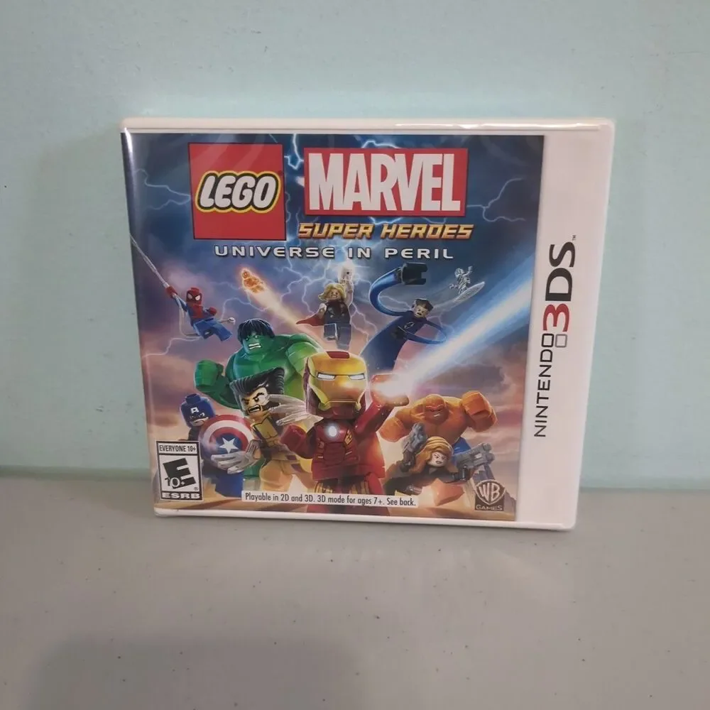 LEGO Marvel Super Heroes - Universe in Peril (Nintendo DS, 2014)